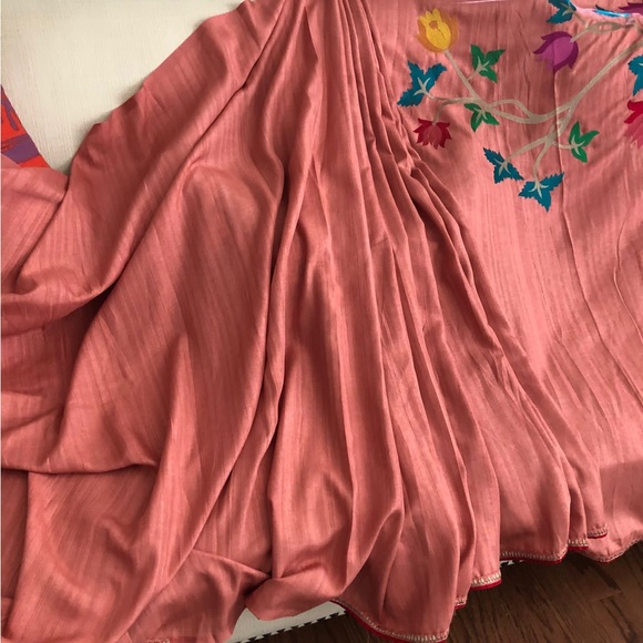 Beautiful tree of life embroidered matka linen saree with running bp - Picture 7 of 9